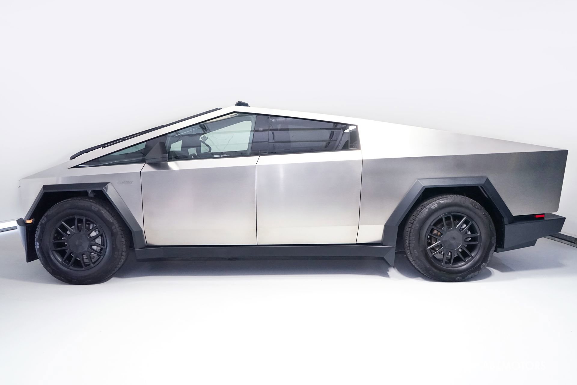2024 Tesla Cybertruck Cyberbeast