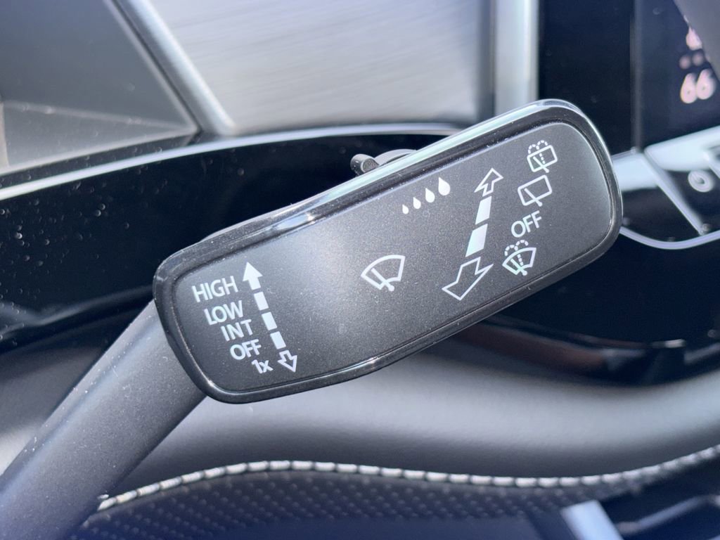 2024 Volkswagen Atlas Cross Sport SE