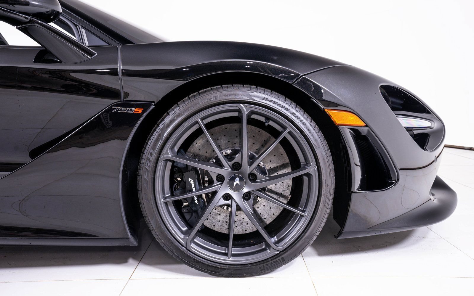 Used 2025 McLaren 750S Spider photo 19