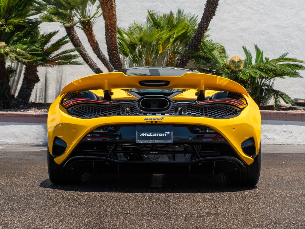 New 2027 McLaren 750S photo 5