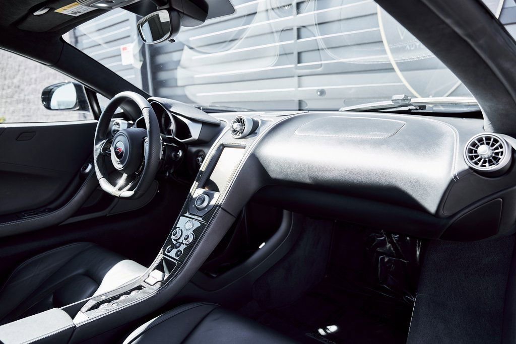 2012 McLaren MP4-12C Coupe