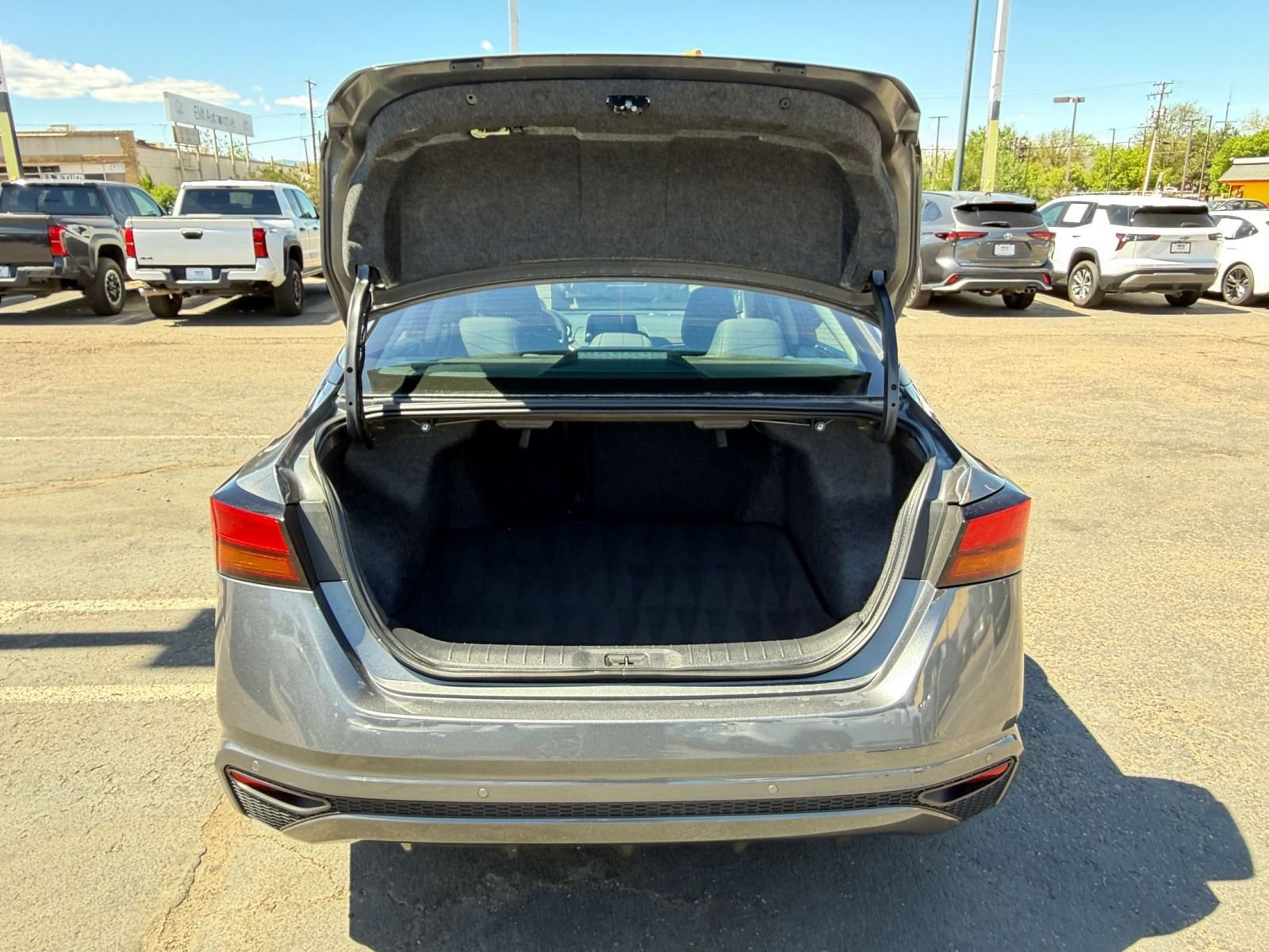 2025 Nissan Altima 2.5 SV