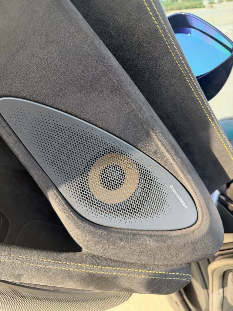 Used 2020 McLaren 600LT Spider photo 33