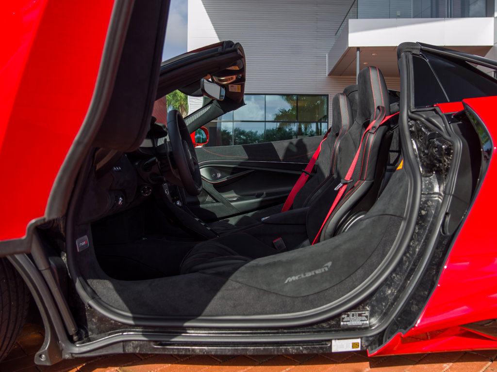 Used 2027 McLaren 750S Spider photo 12