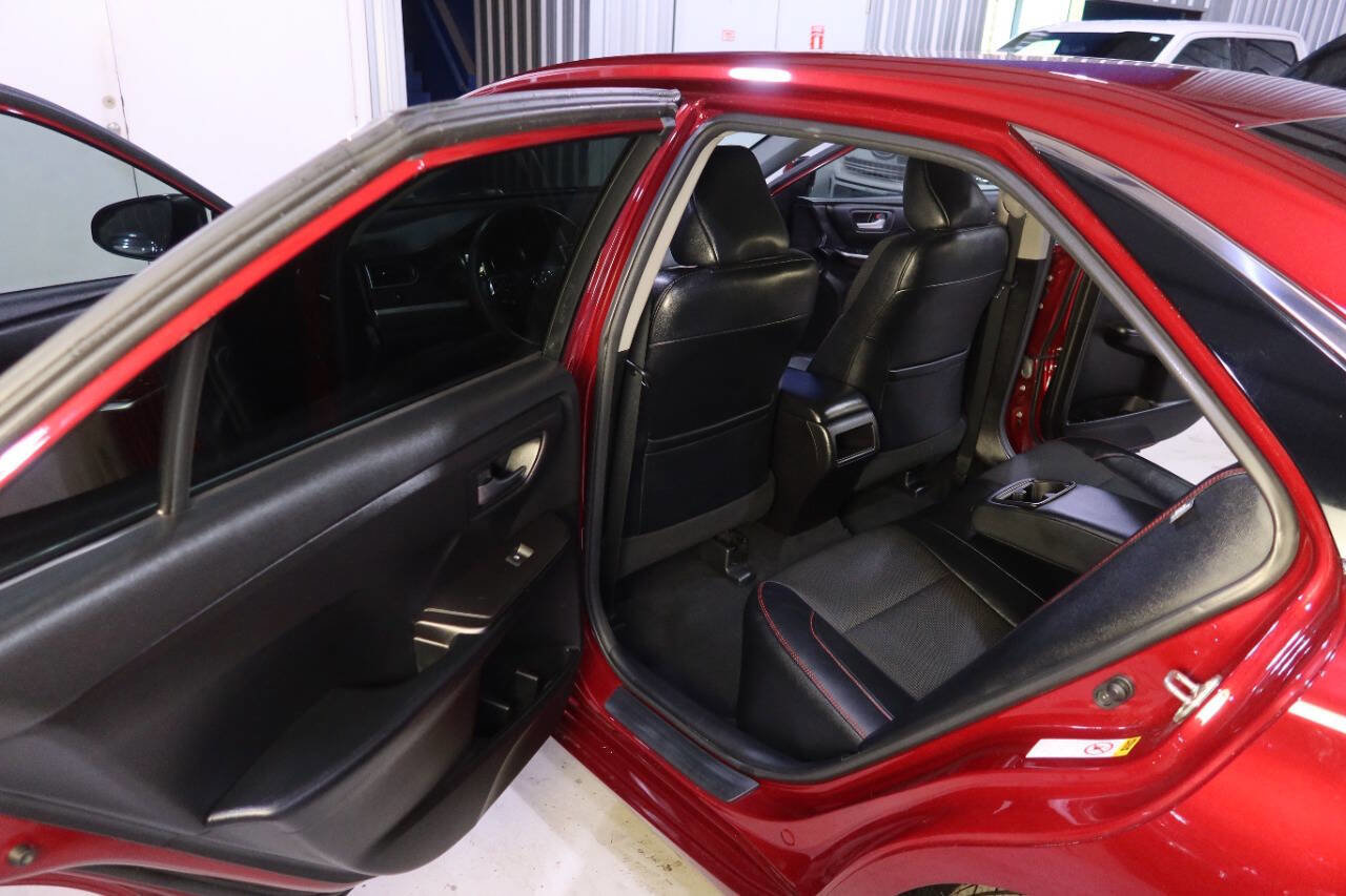 2017 Toyota Camry SE