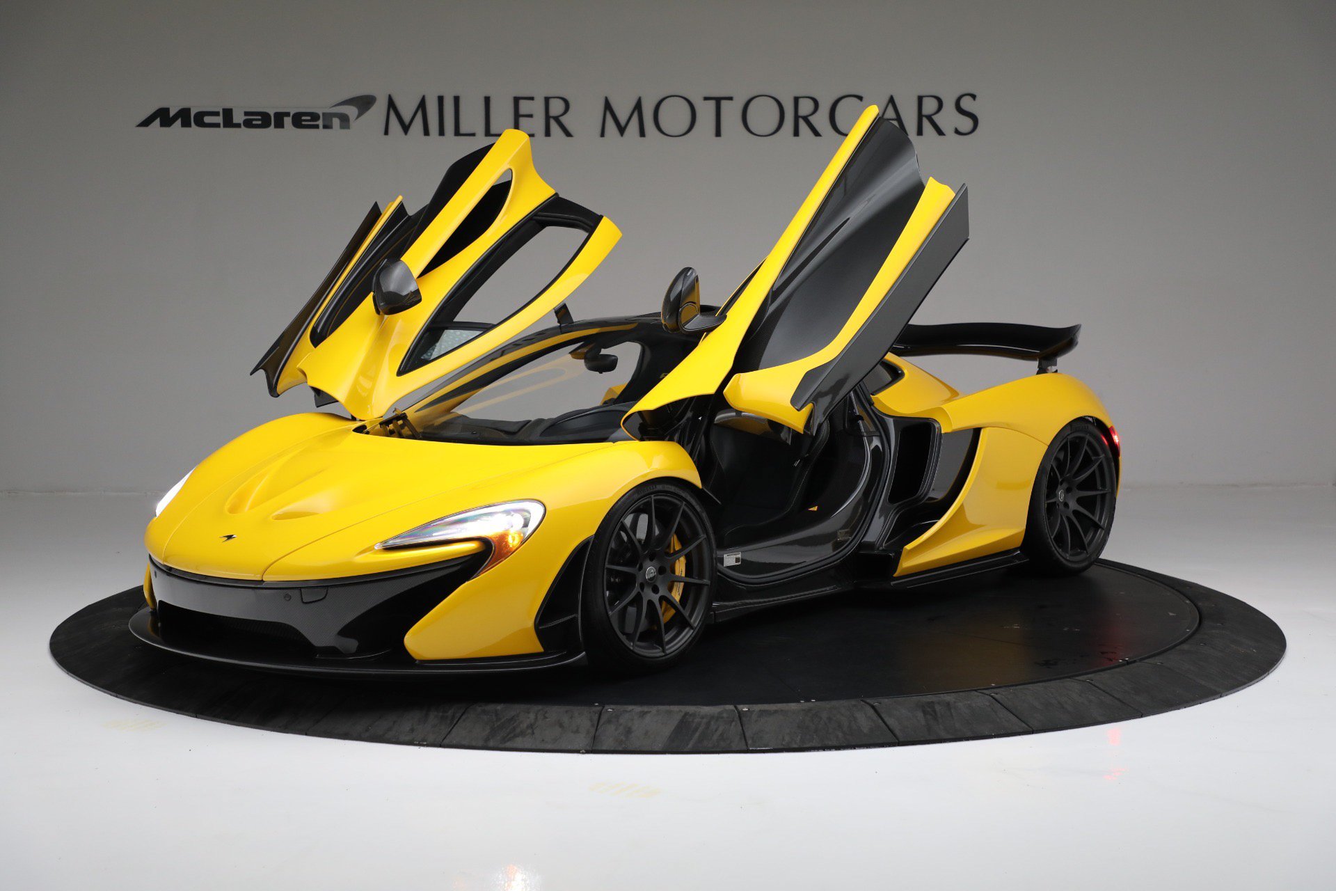 Used 2015 McLaren P1 photo 13