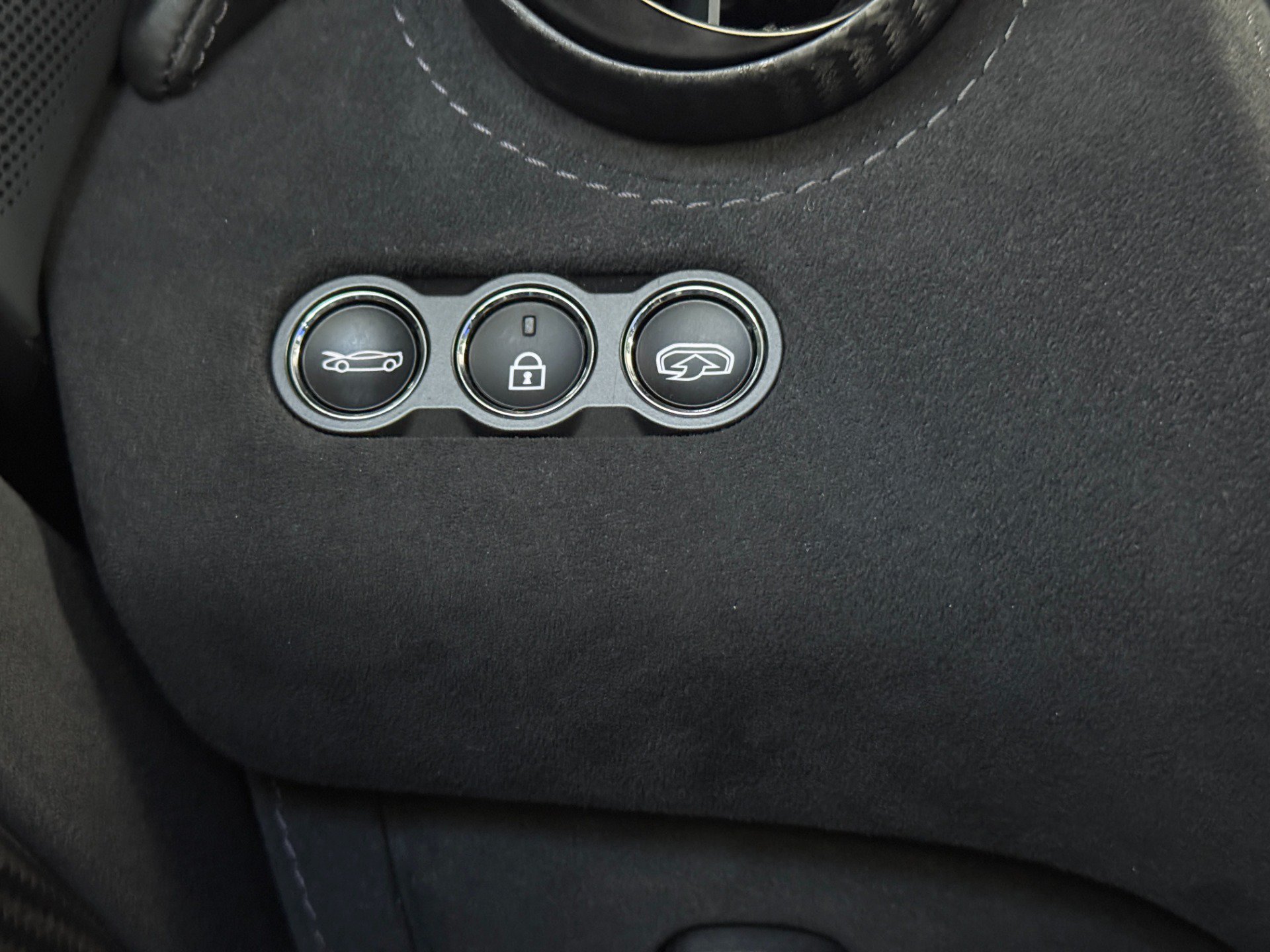 Used 2020 McLaren 720S Luxury photo 33