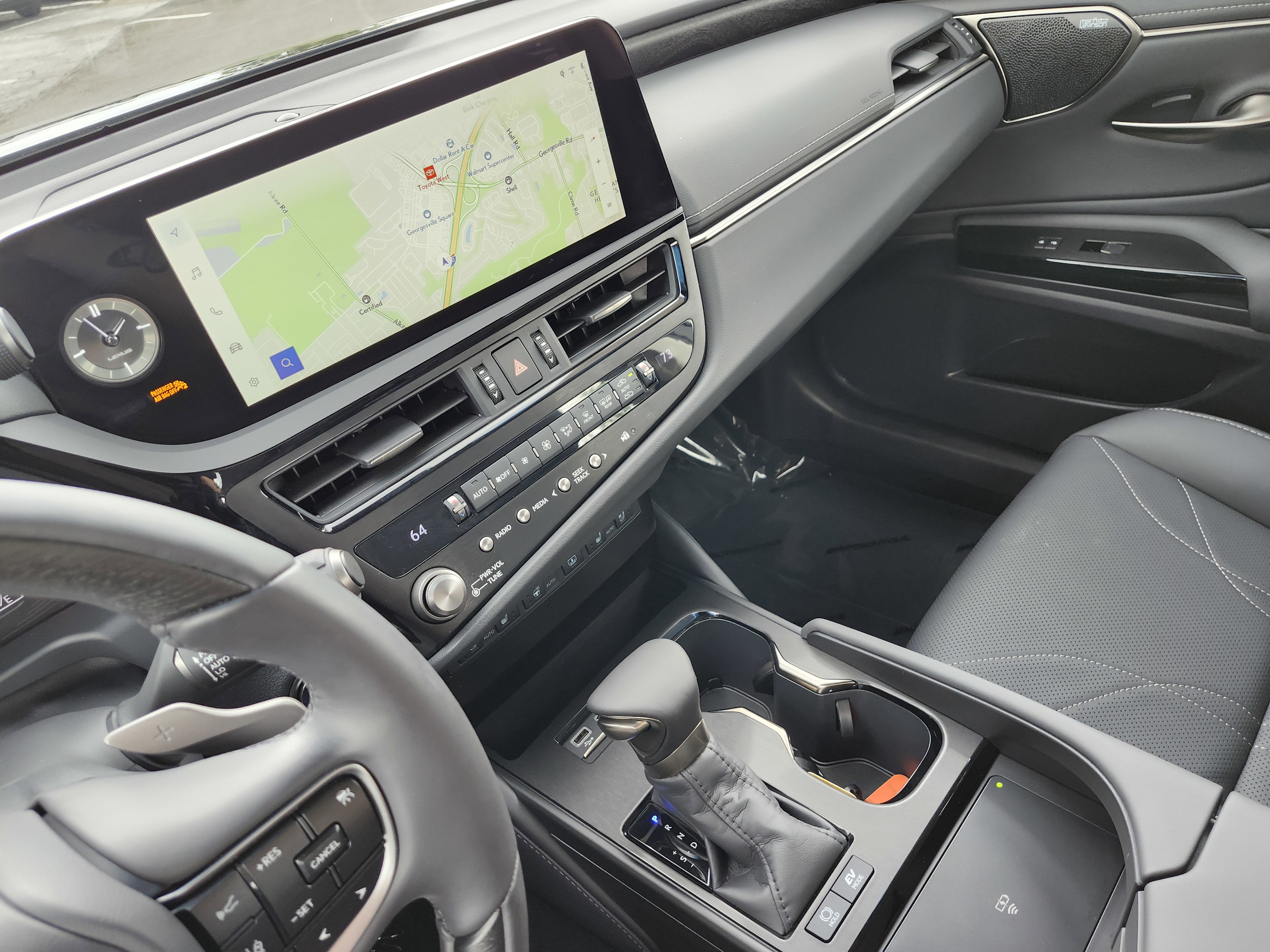 2025 Lexus ES 300h Ultra Luxury