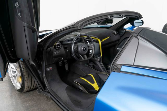 Used 2022 McLaren 720S Performance photo 14