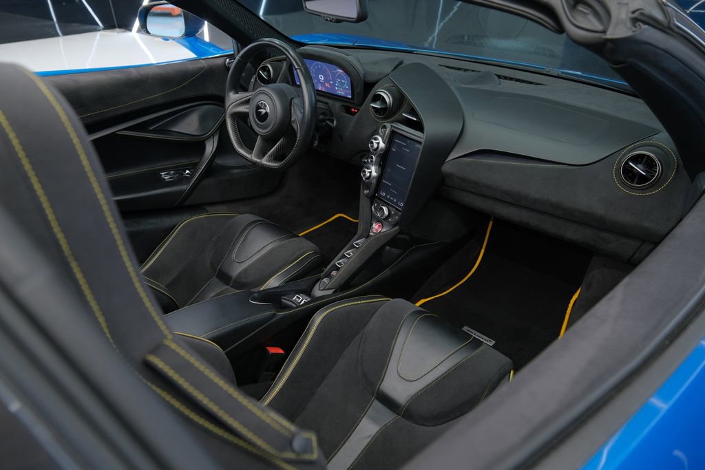 Used 2020 McLaren 720S Spider photo 32