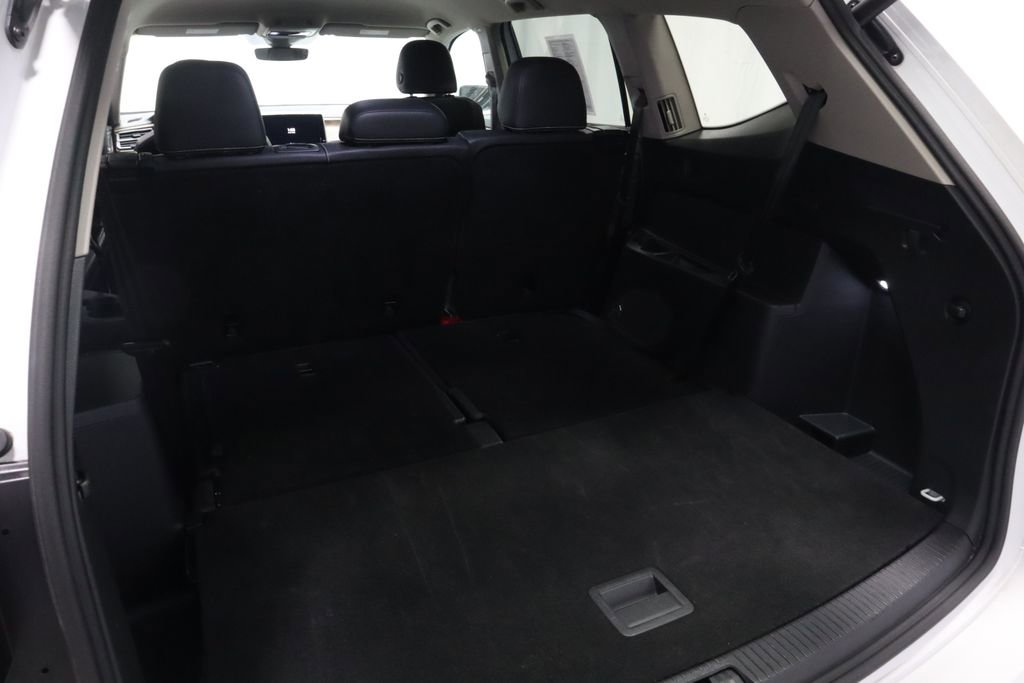 2025 Volkswagen Atlas SE