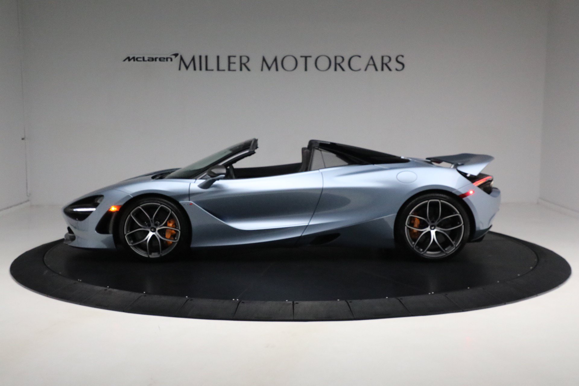 Used 2023 McLaren 720S Performance photo 3
