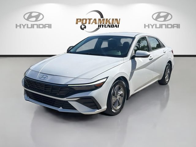 Certified 2024 Hyundai Elantra SE