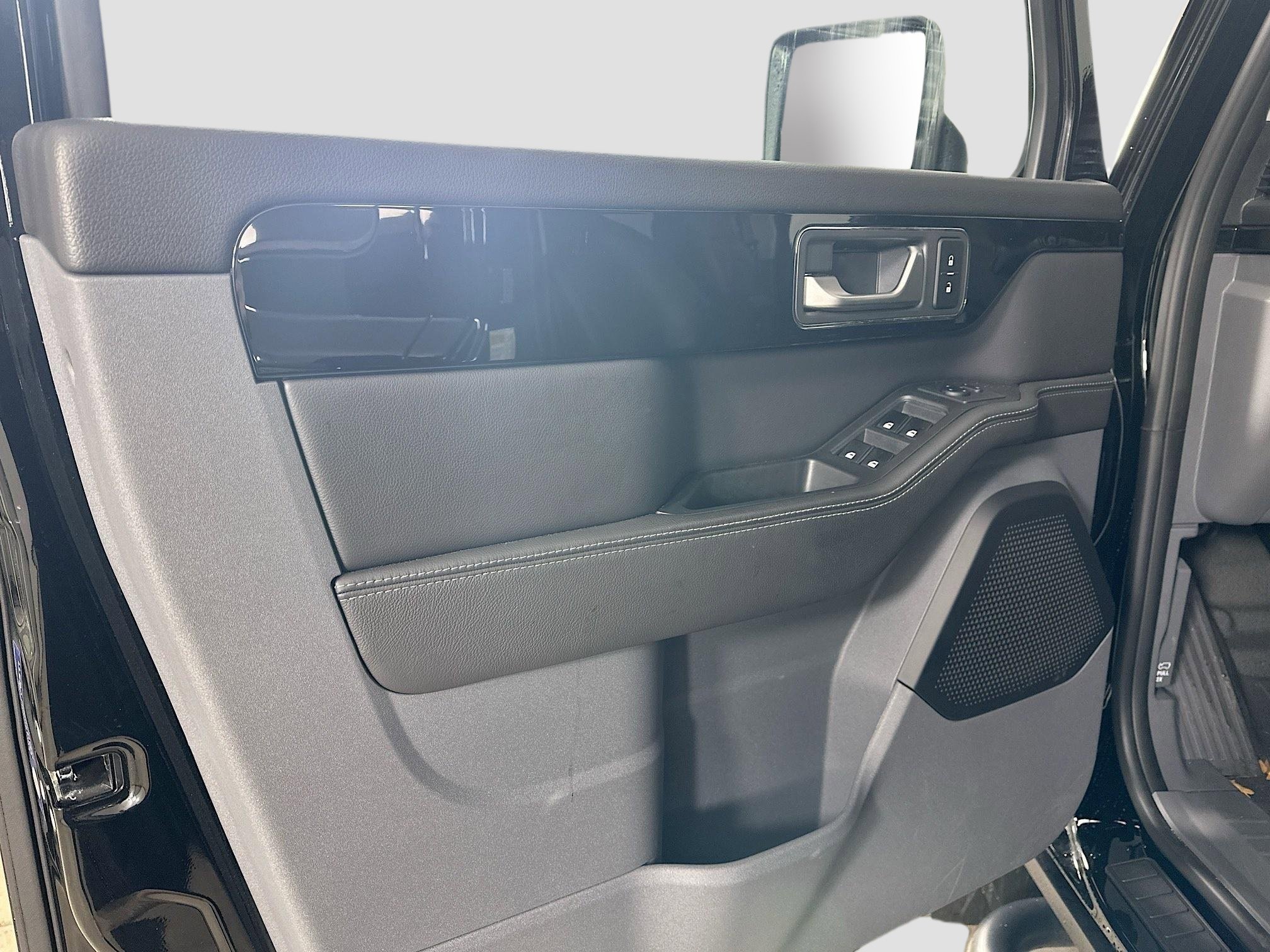 2024 INEOS Grenadier Fieldmaster Edition