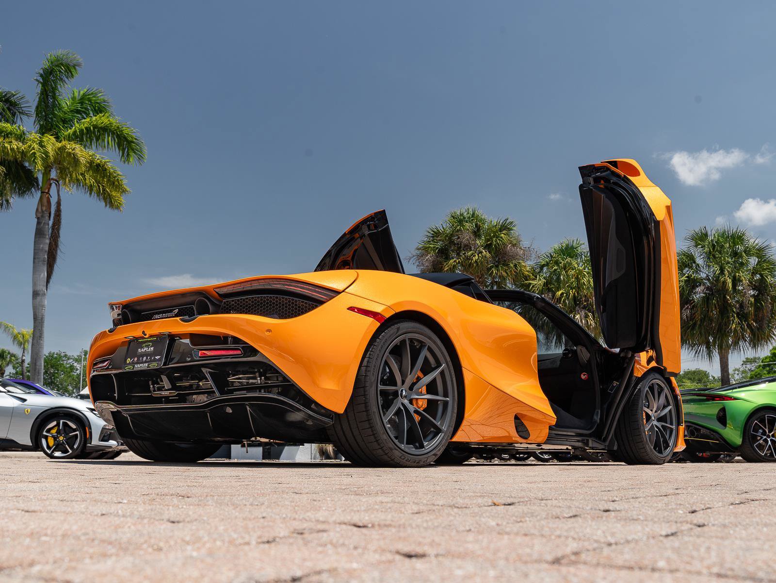 Used 2022 McLaren 720S Performance photo 9
