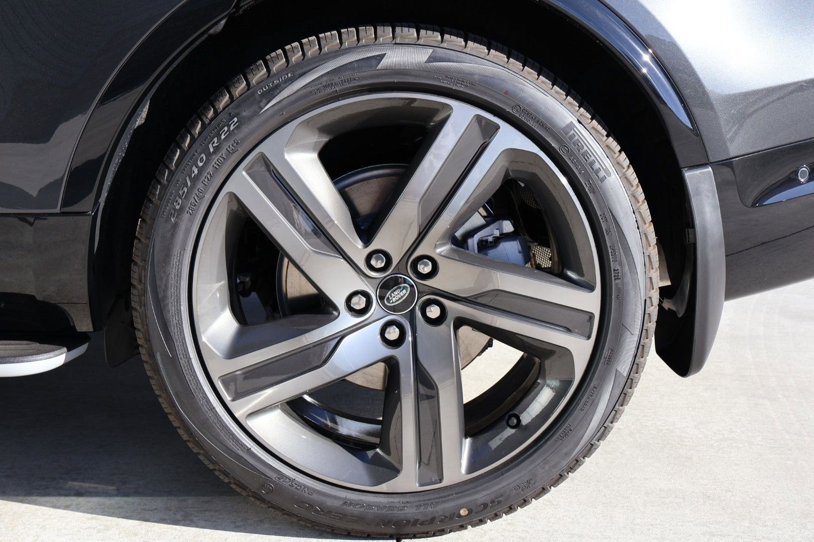 2026 Land Rover Discovery Dynamic SE