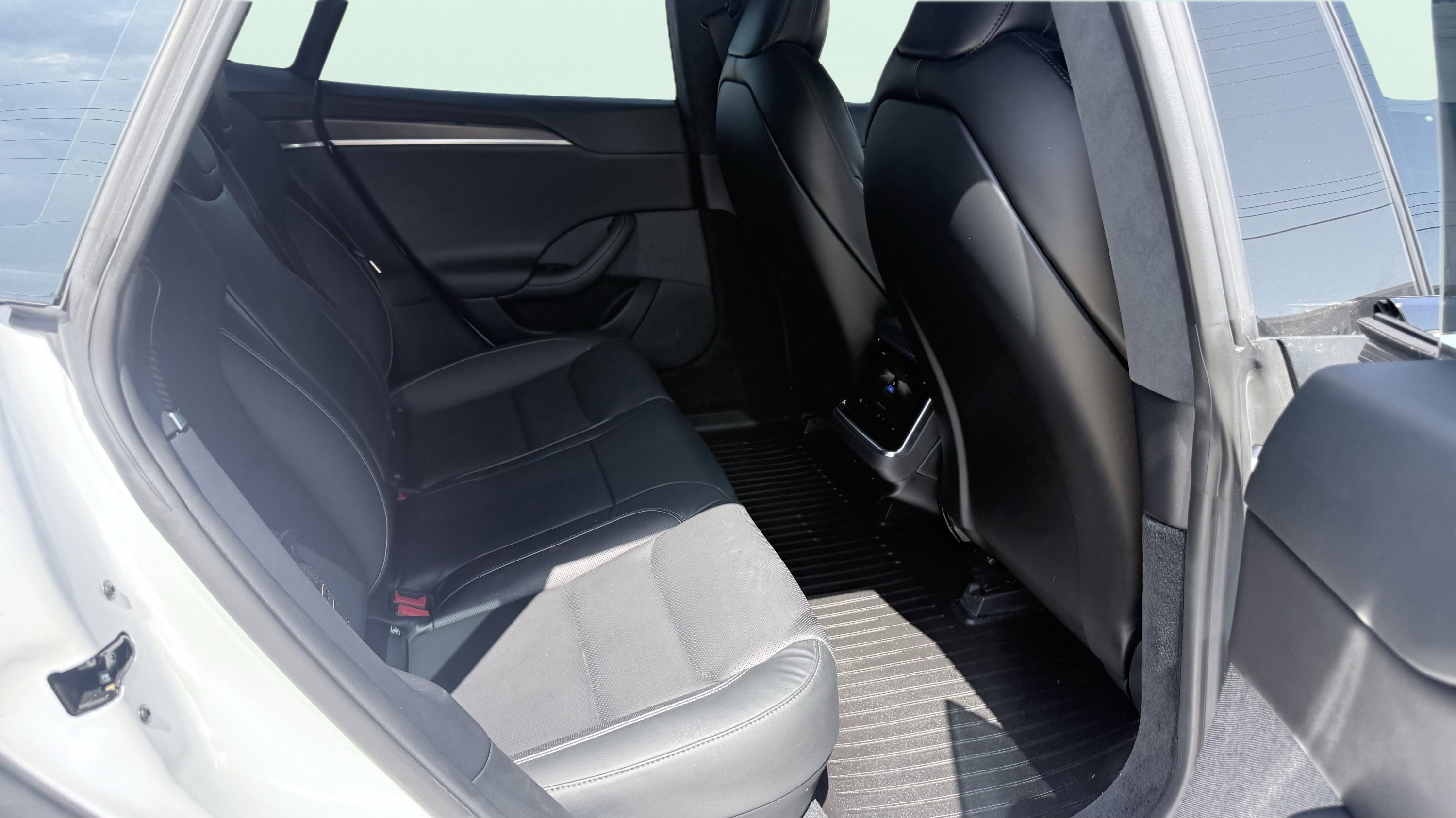 2022 Tesla Model S Plaid