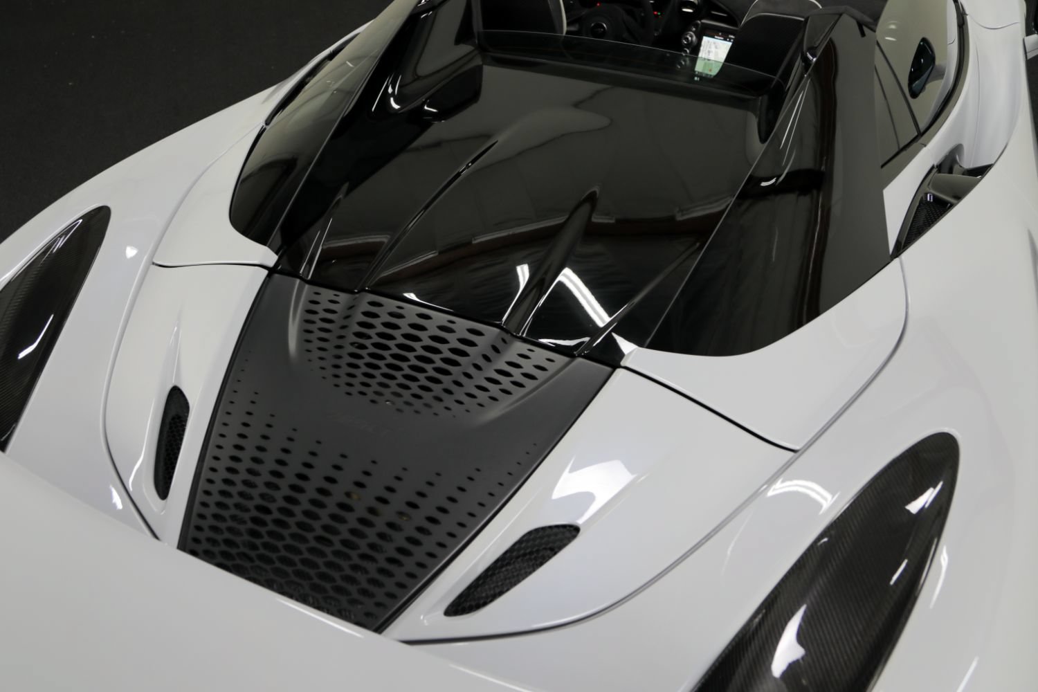 Used 2022 McLaren 765LT photo 29