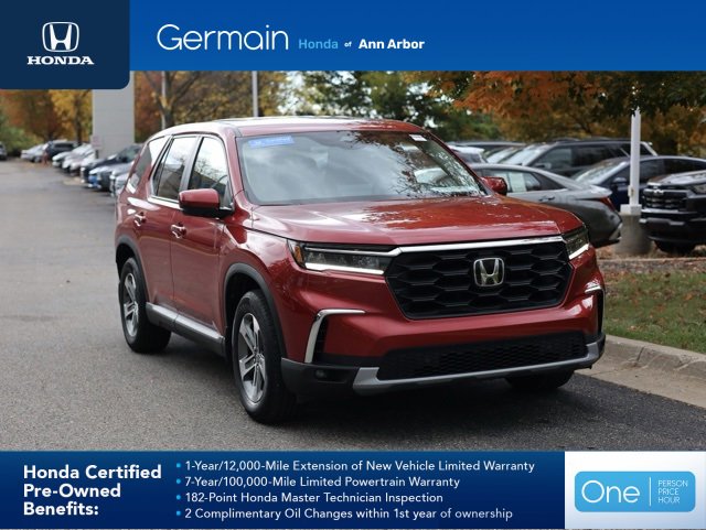 2024 Honda Pilot EX-L w/Rear Captain's Chairs