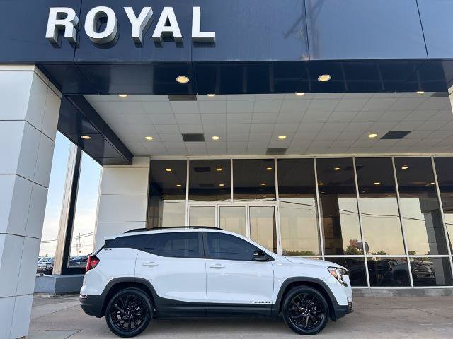 Used 2023 GMC Terrain SLE w/ Elevation Edition
