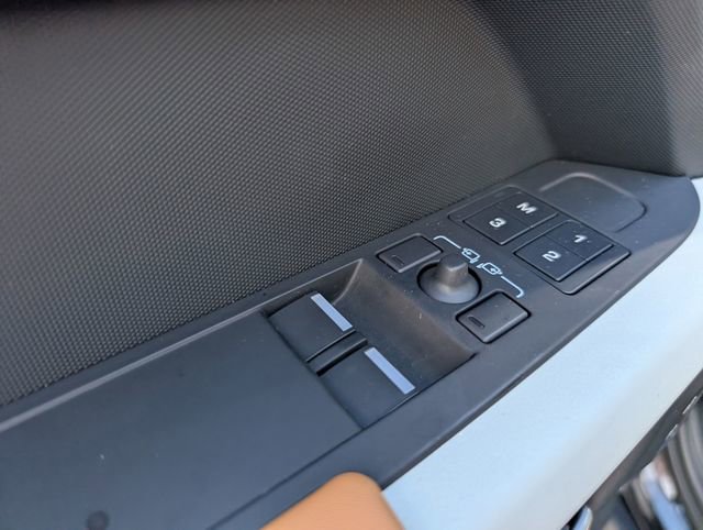 2023 Land Rover Defender 90 S