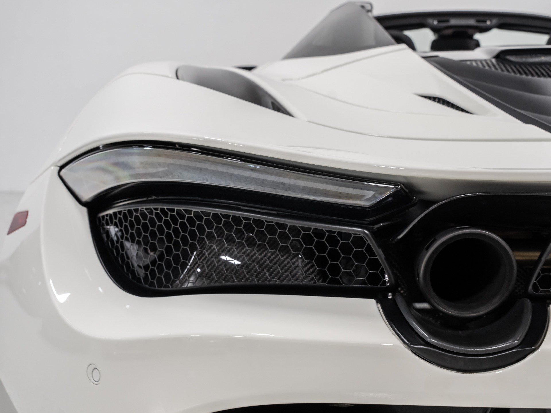 Used 2021 McLaren 720S Performance photo 38