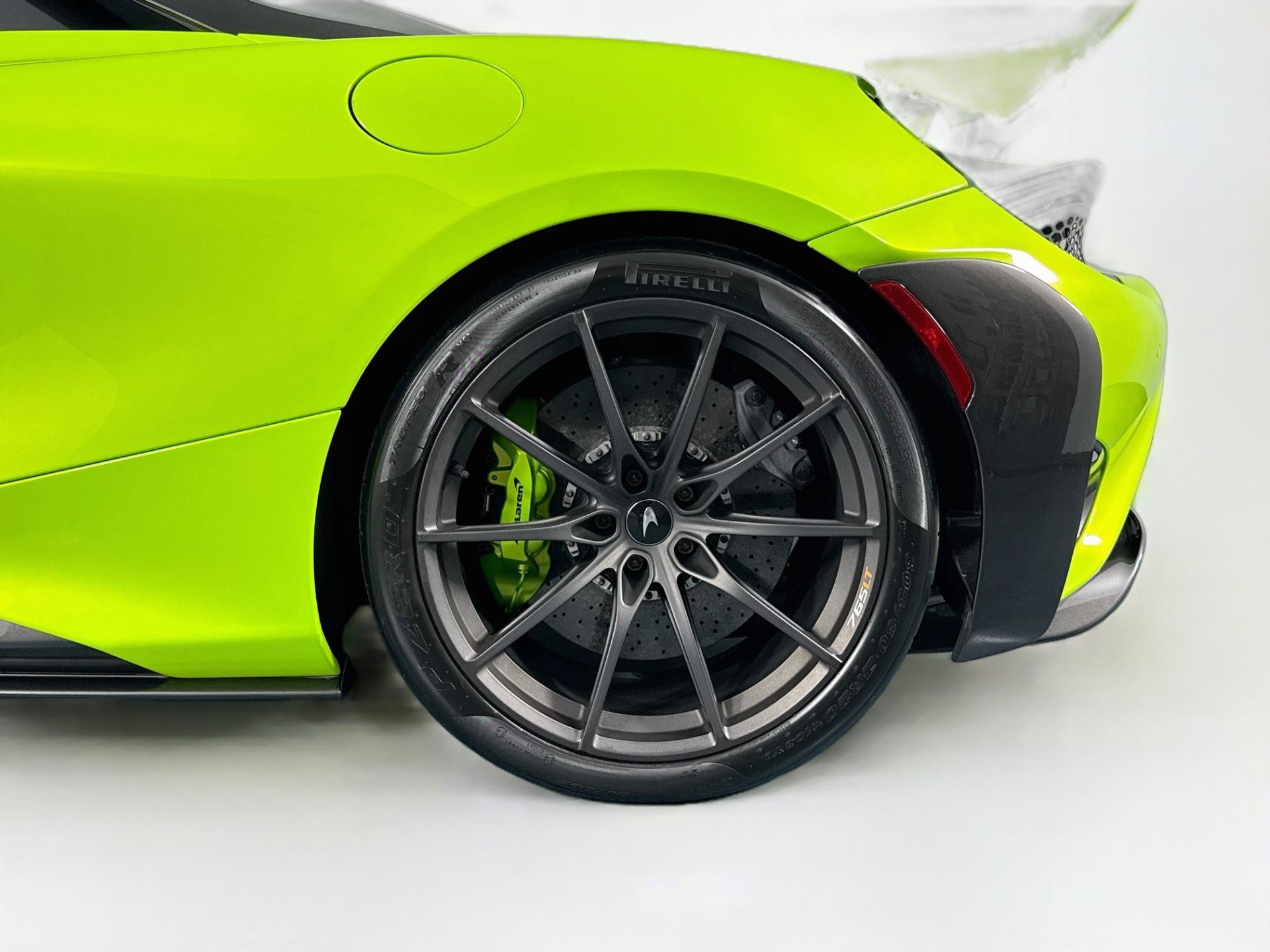 Used 2022 McLaren 765LT photo 31