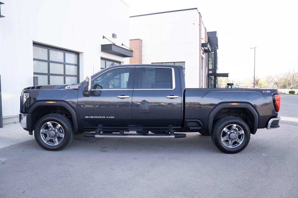 2025 GMC Sierra 3500 SLT