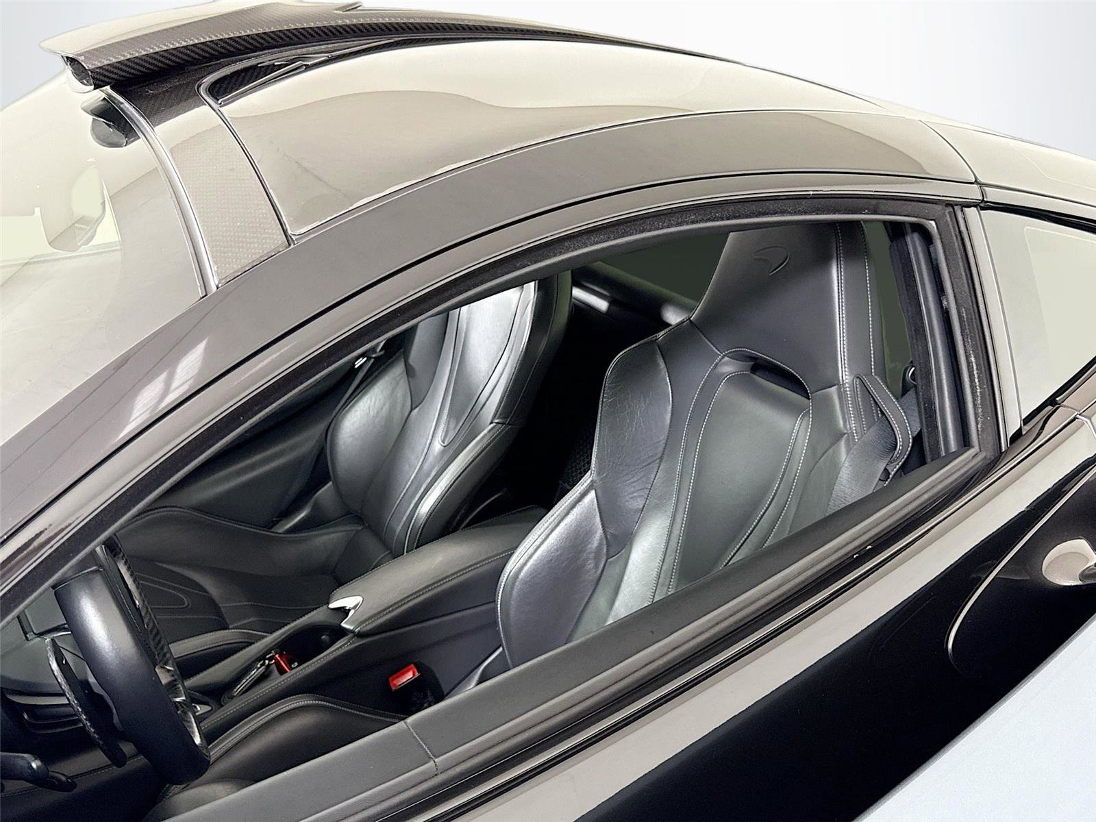 Used 2019 McLaren 720S photo 14