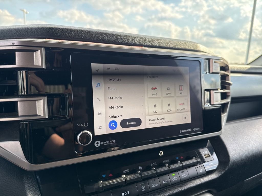 2022 Toyota Tundra SR5