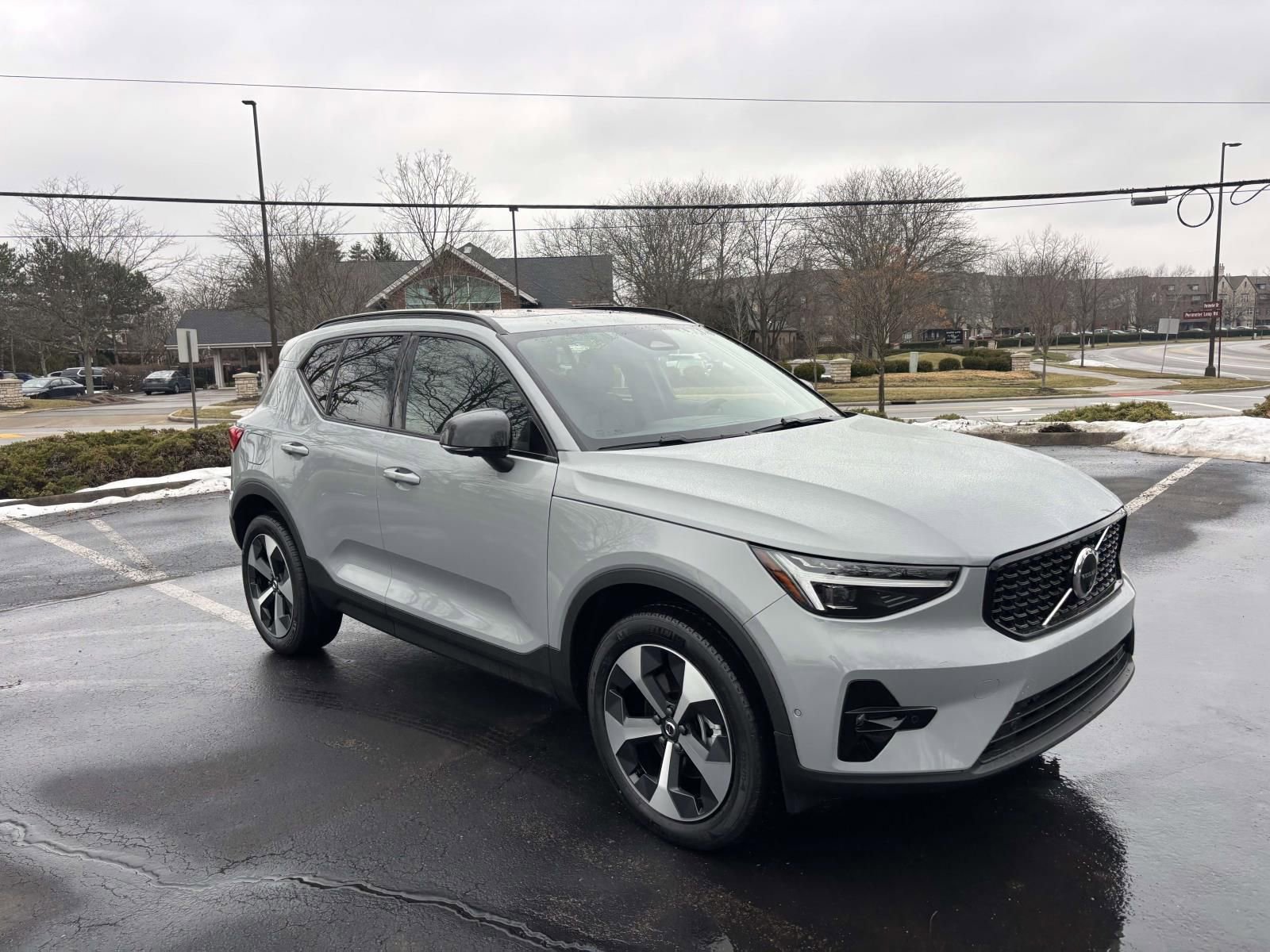 2026 Volvo Xc40 B5 Plus