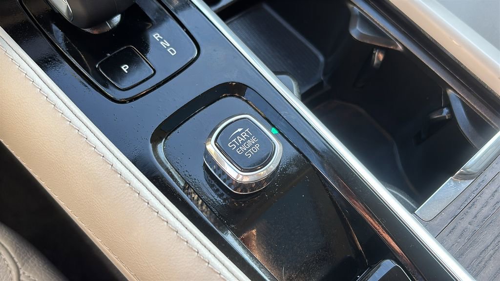 2023 Volvo Xc90 B6 Plus