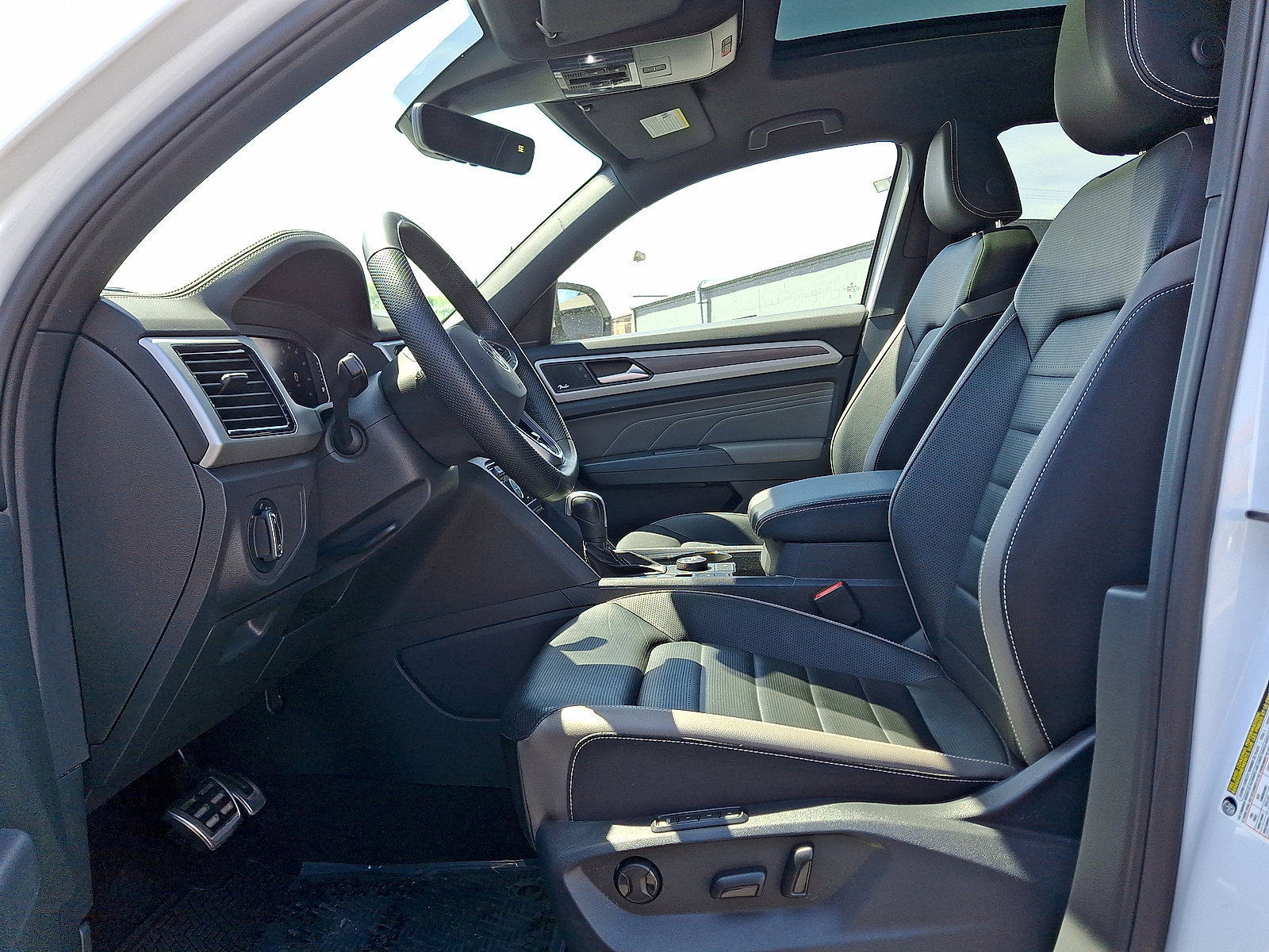 2023 Volkswagen Atlas Cross Sport SEL Premium R-Line