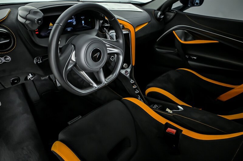 Used 2024 McLaren 750S Spider photo 21