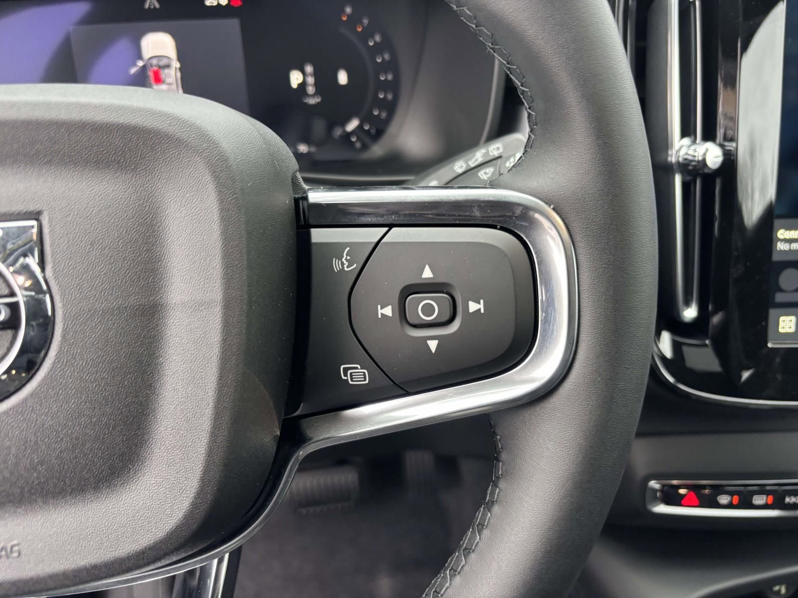 2026 Volvo Xc40 B5 Ultra