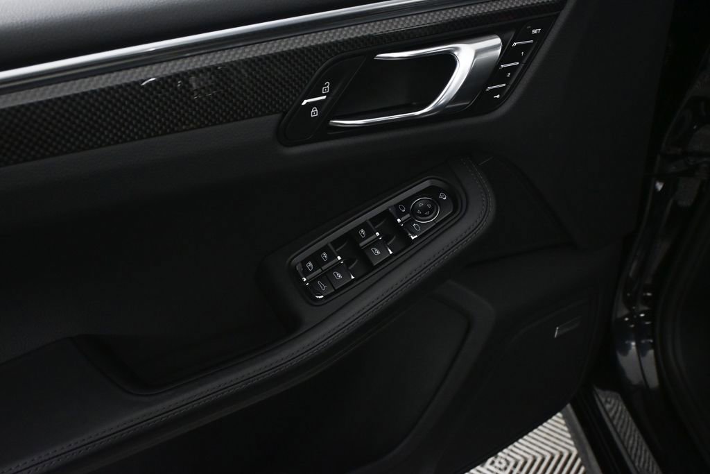 2024 Porsche Macan S