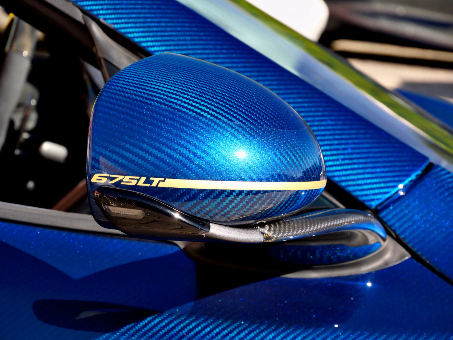 Used 2016 McLaren 675LT Spider photo 17