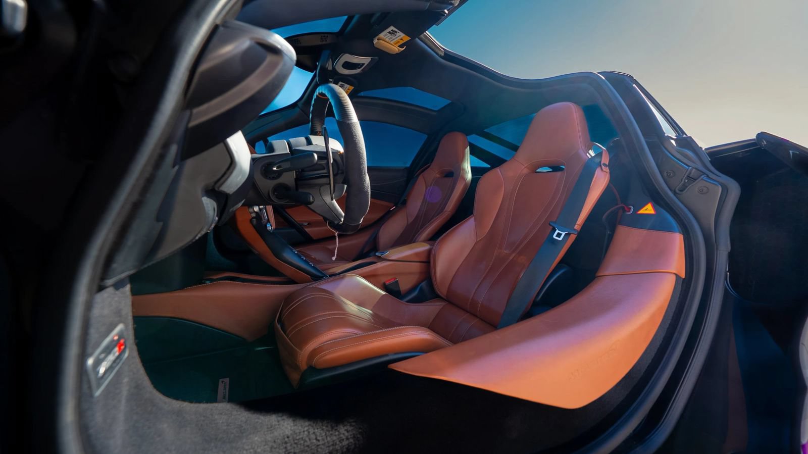 Used 2018 McLaren 720S photo 13