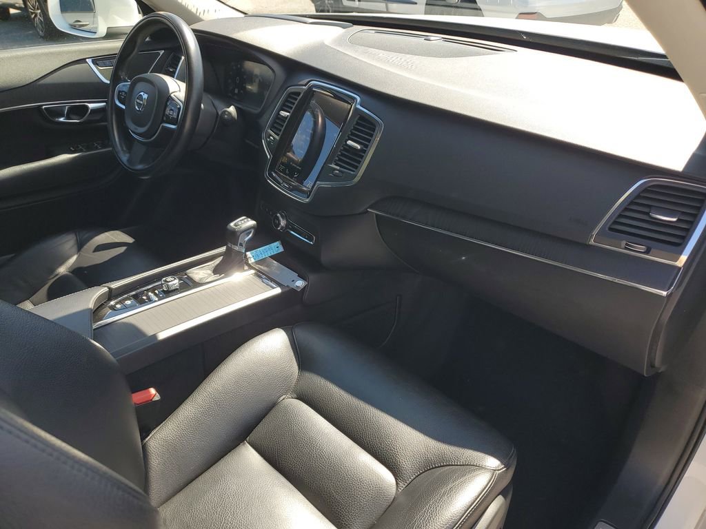 2020 Volvo Xc90 T6 Momentum