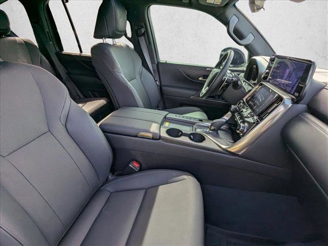 2025 Lexus LX 700h Overtrail