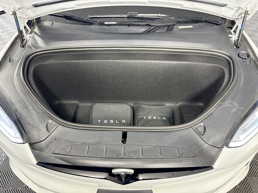 2022 Tesla Model X Plaid