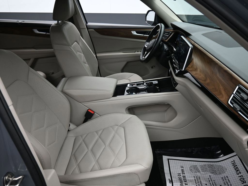 2025 Volkswagen Atlas SE