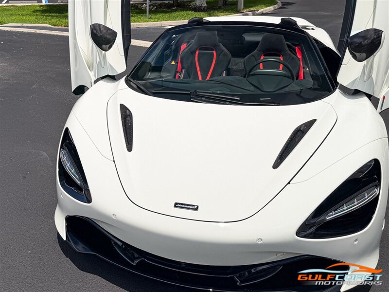 Used 2021 McLaren 720S Performance photo 4