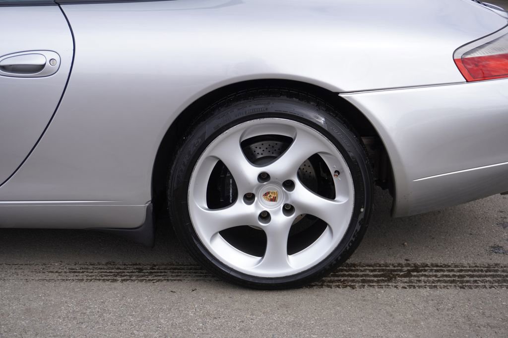 2001 Porsche 911 Carrera