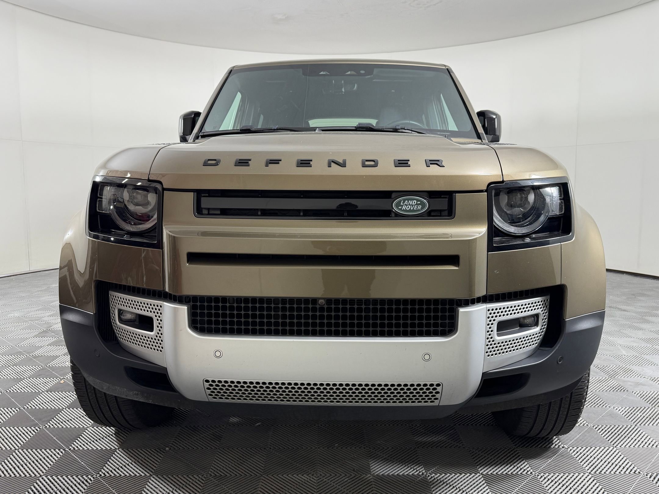 2025 Land Rover Defender 110 S