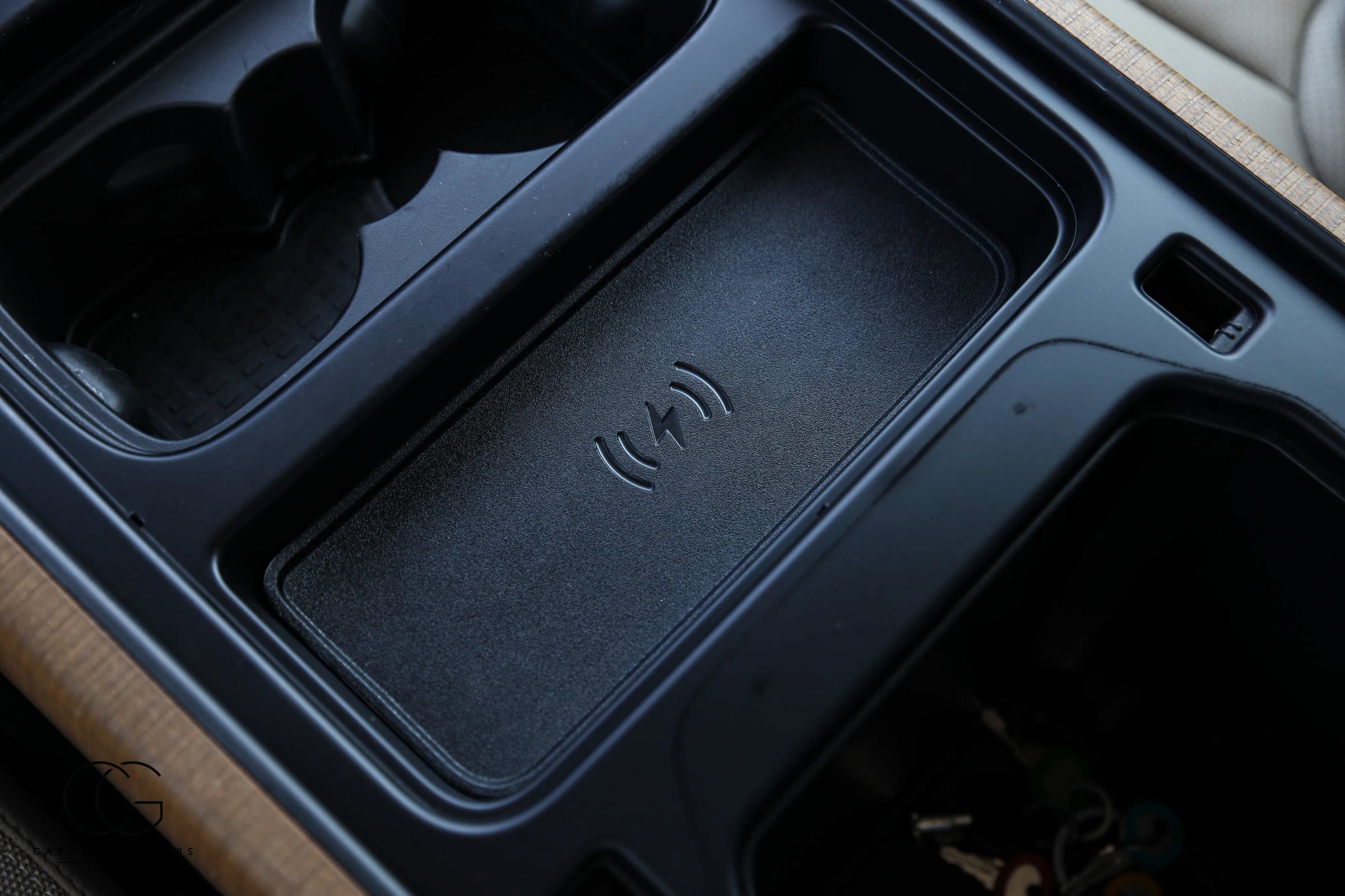 2021 Land Rover Defender 110 SE