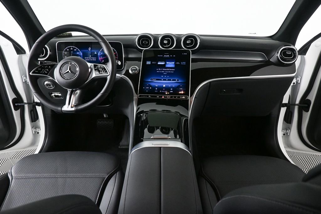 2025 Mercedes-Benz GLC 300 4MATIC