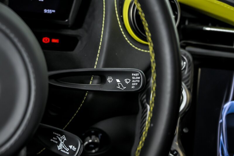 Used 2018 McLaren 720S photo 32