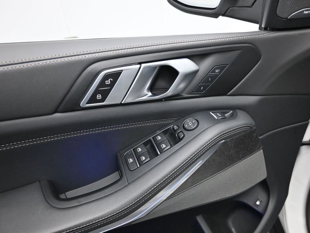 2025 BMW X5 xDrive50e