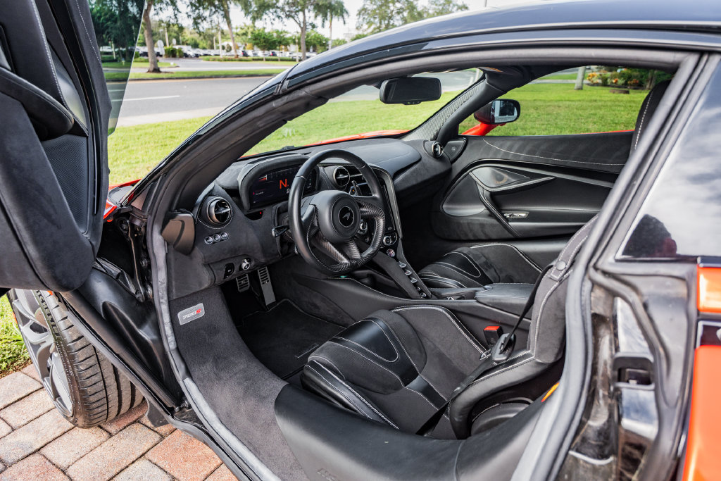 Used 2021 McLaren 720S Performance photo 21
